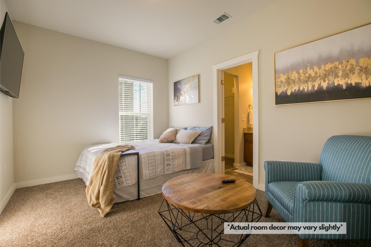 Profile photo 3 of 11