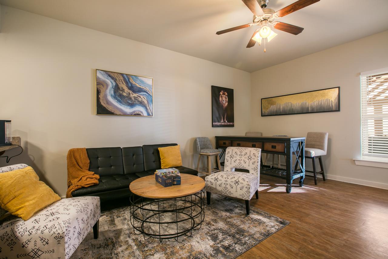 Profile photo 5 of 11