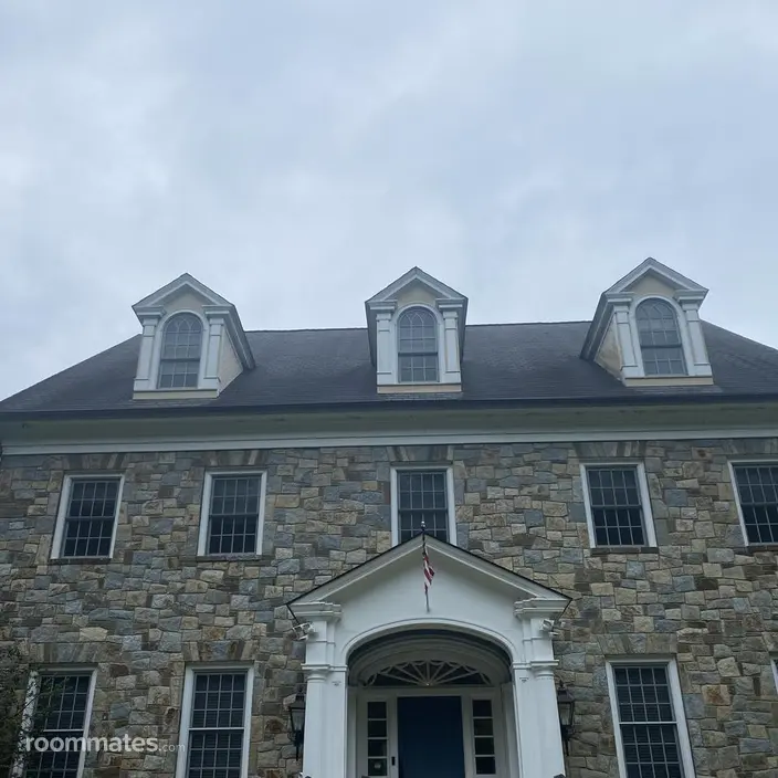Room for rent in Clifton, VA $1000, house