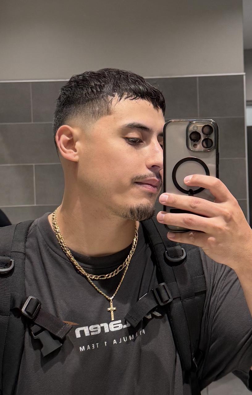 Profile photo 1 of 1