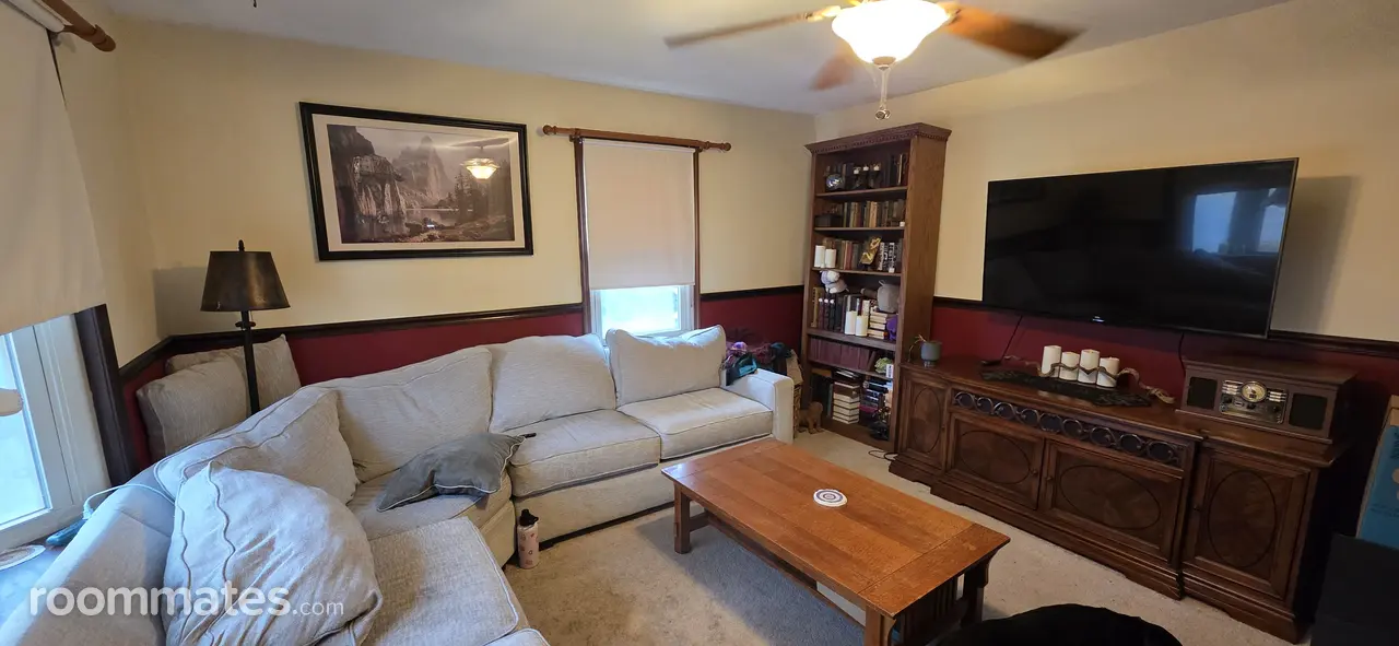 Profile photo 5 of 17