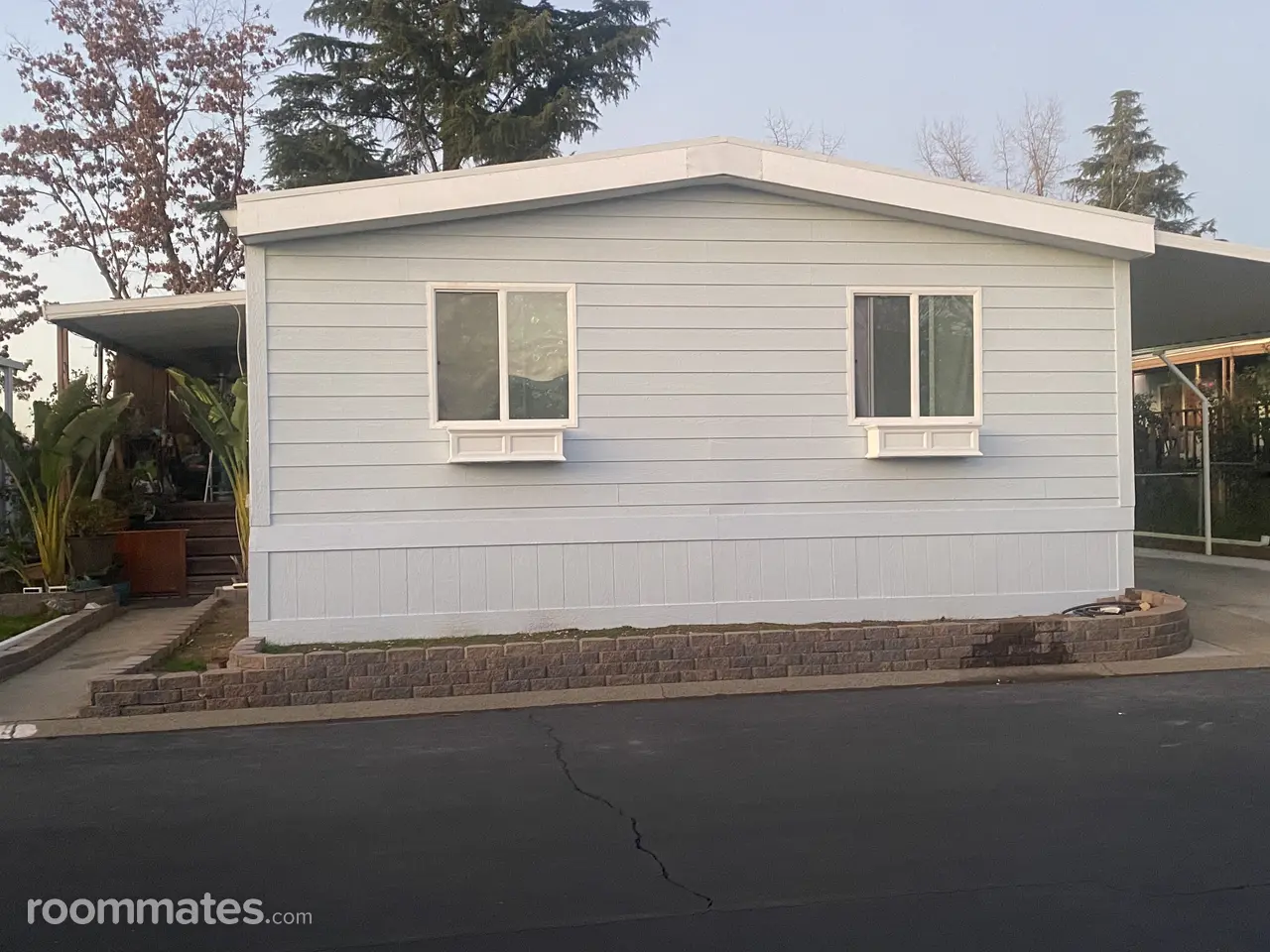 Profile photo 6 of 6