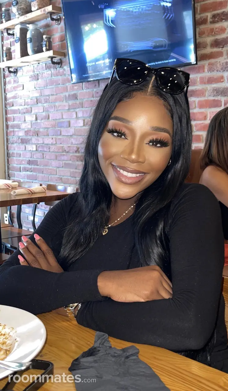 Profile photo 11 of 14