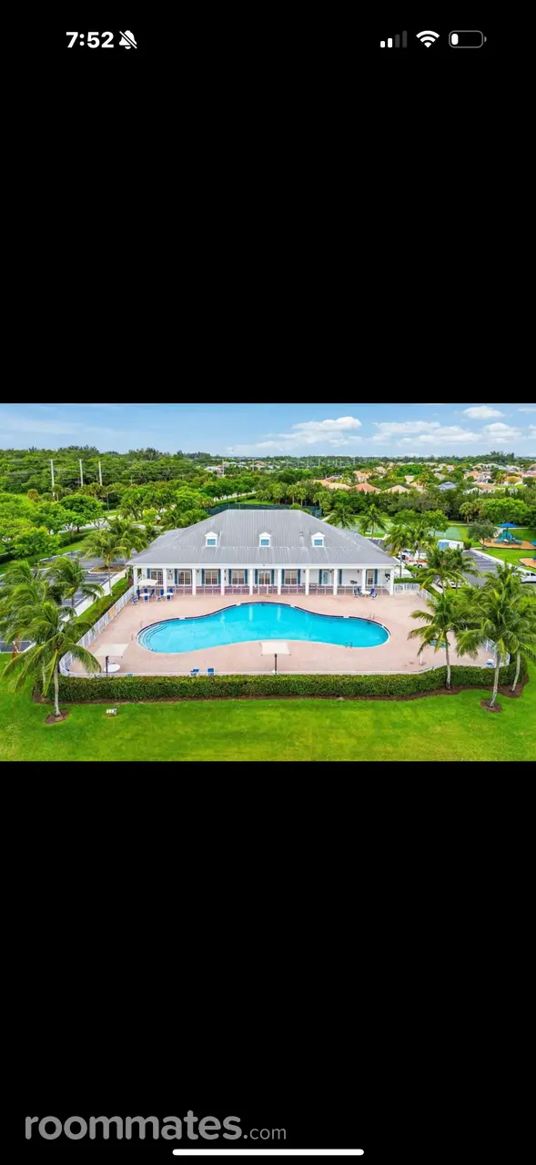 Profile photo 9 of 14