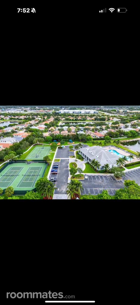 Profile photo 7 of 14