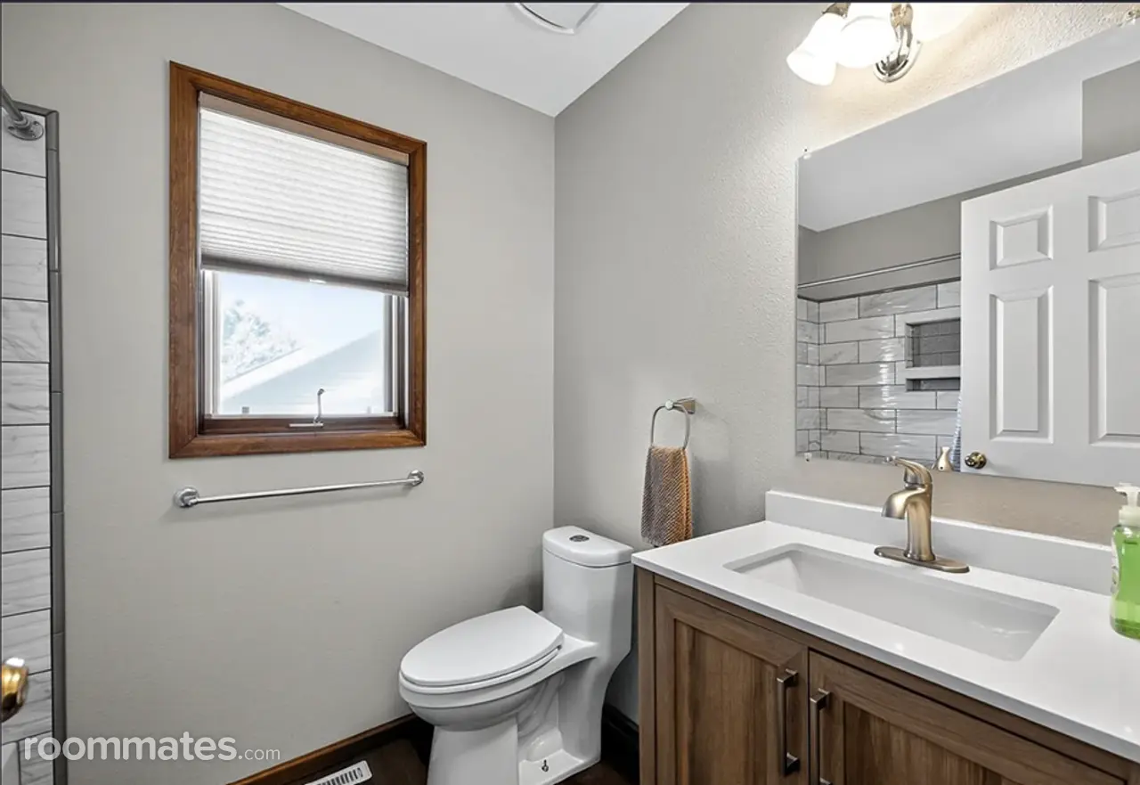 Profile photo 6 of 8