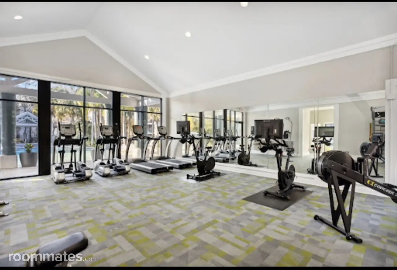 Profile photo 5 of 10