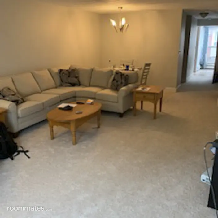 Room for rent in Watertown, MA $1000, townhouse