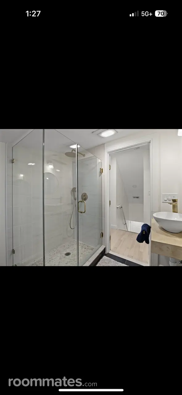 Profile photo 2 of 6