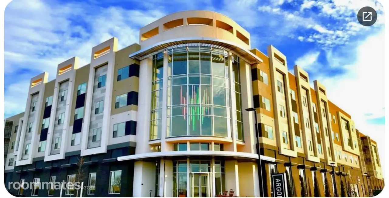 Profile photo 3 of 10