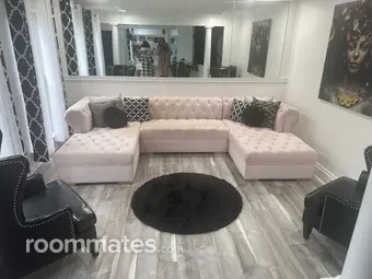 Room for rent in Upper Marlboro, MD $1100, house