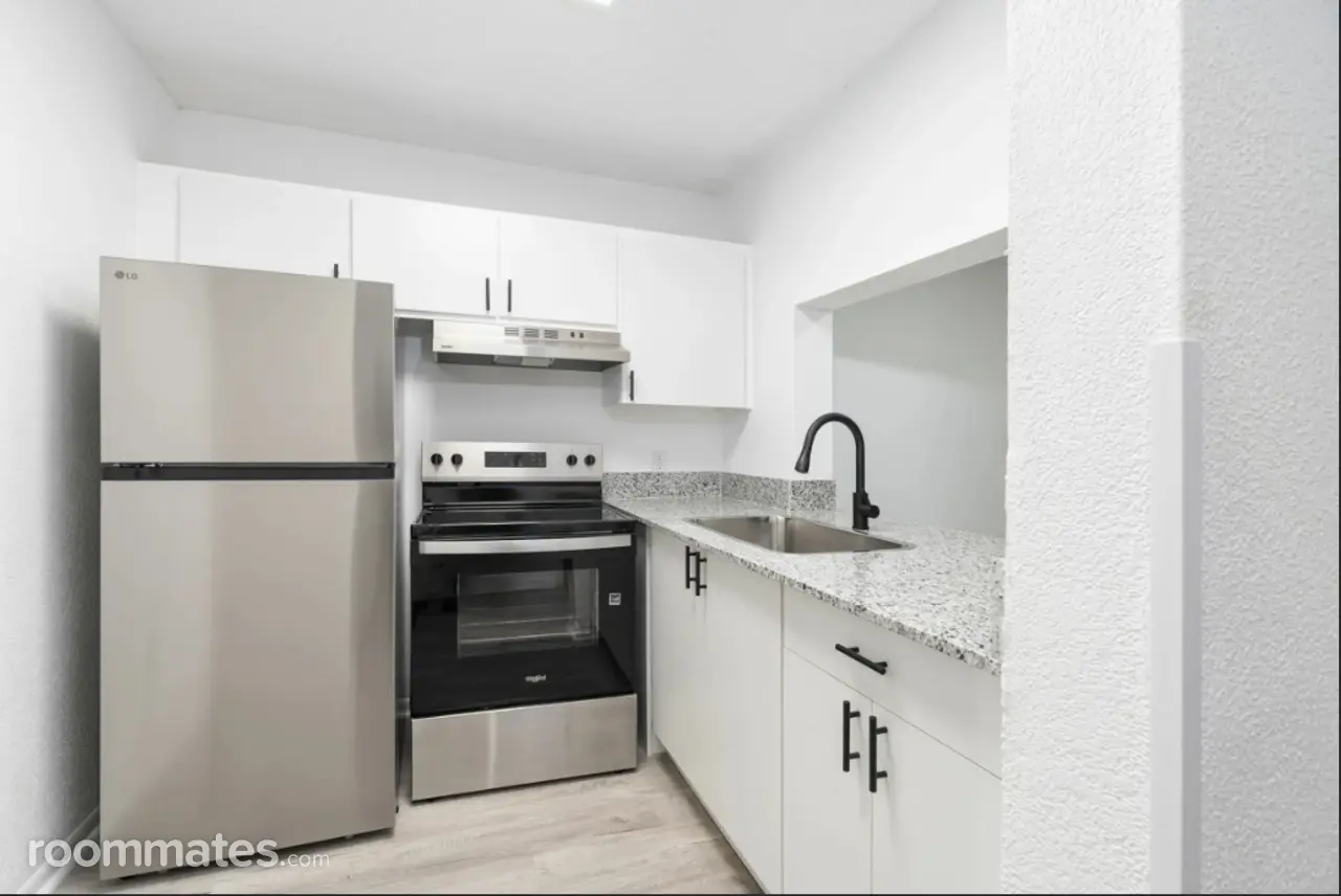 Profile photo 1 of 3