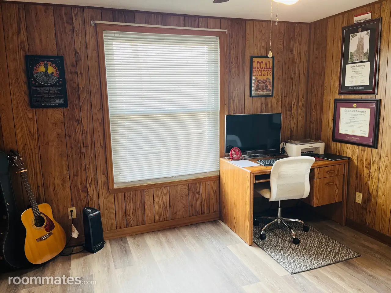 Profile photo 7 of 15