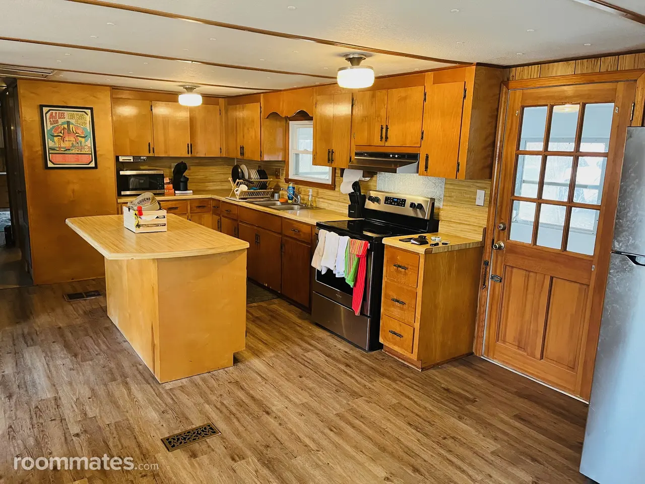 Profile photo 3 of 15