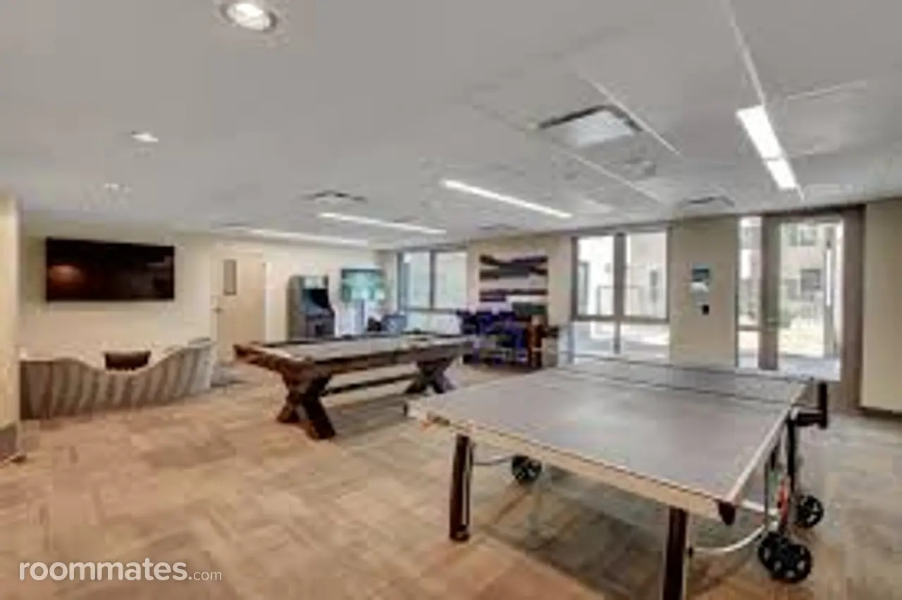 Profile photo 3 of 10