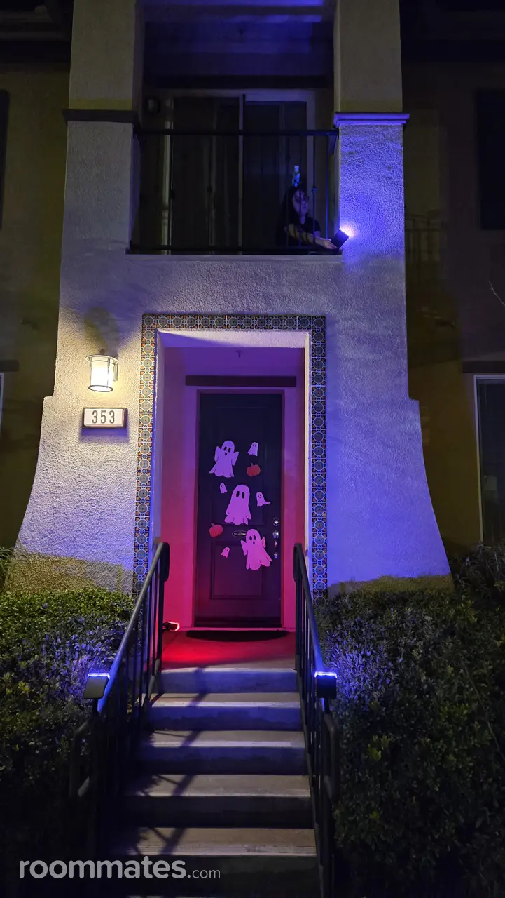 Profile photo 1 of 2