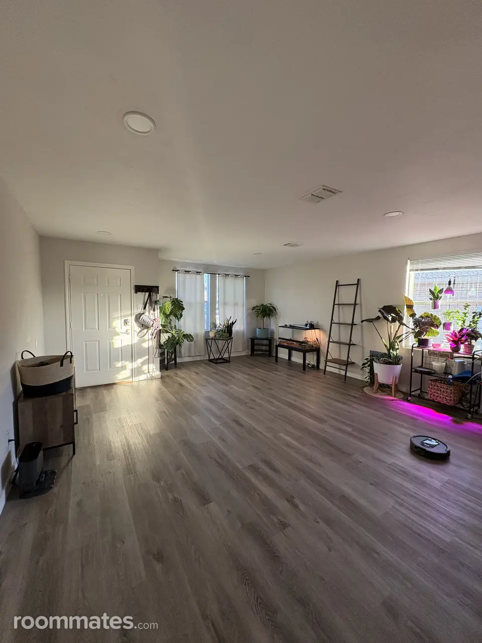 Profile photo 3 of 6