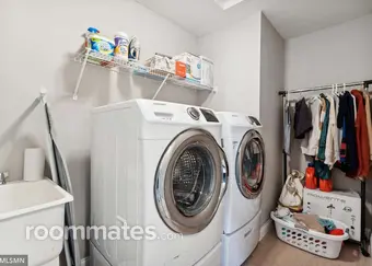 Room for rent in Maple Grove, MN $800, house