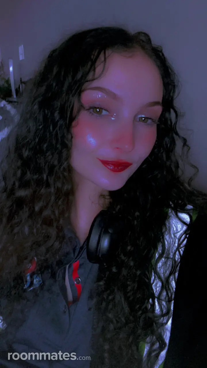 Profile photo 1 of 3