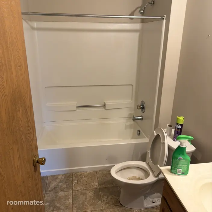 Room for rent in Westerville, OH $800, house
