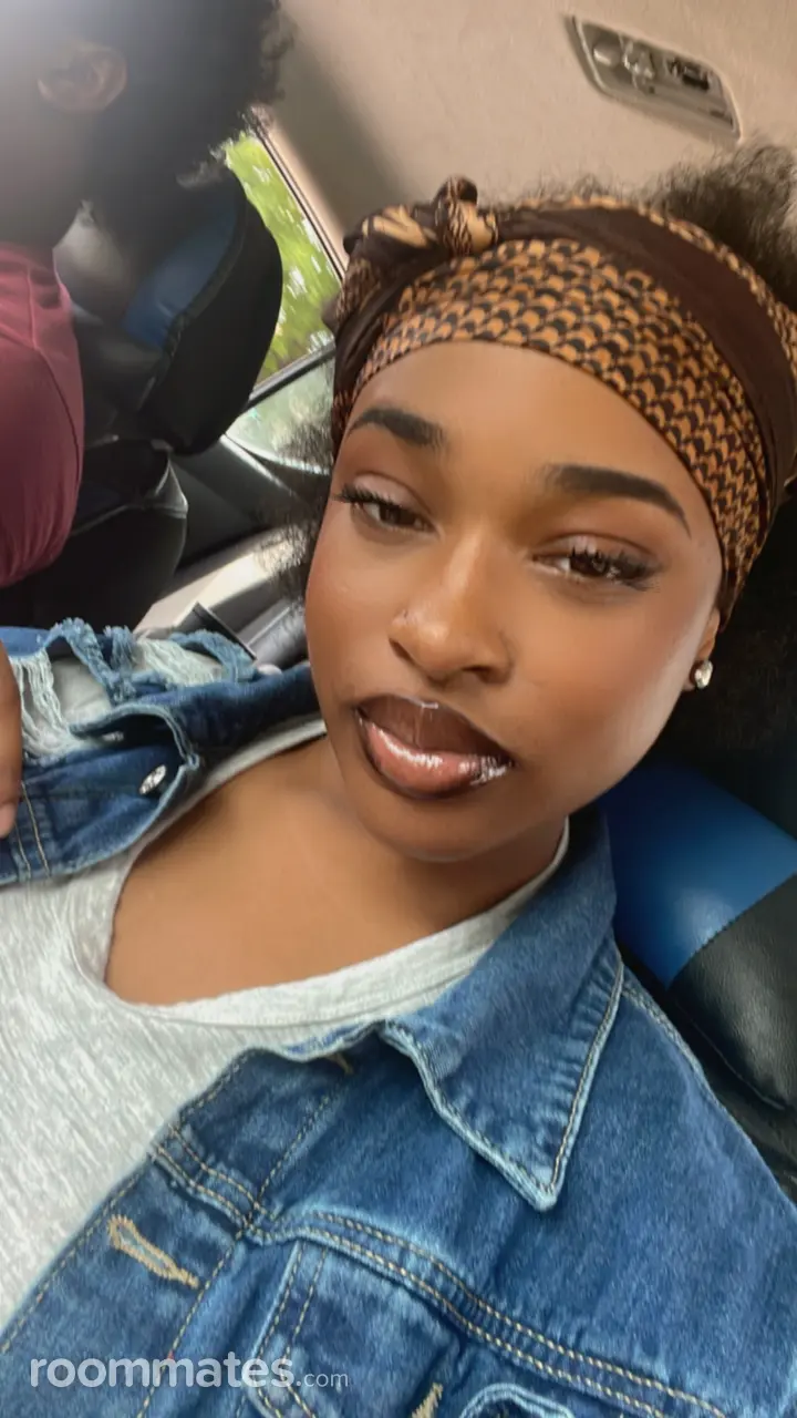 Profile photo 8 of 10