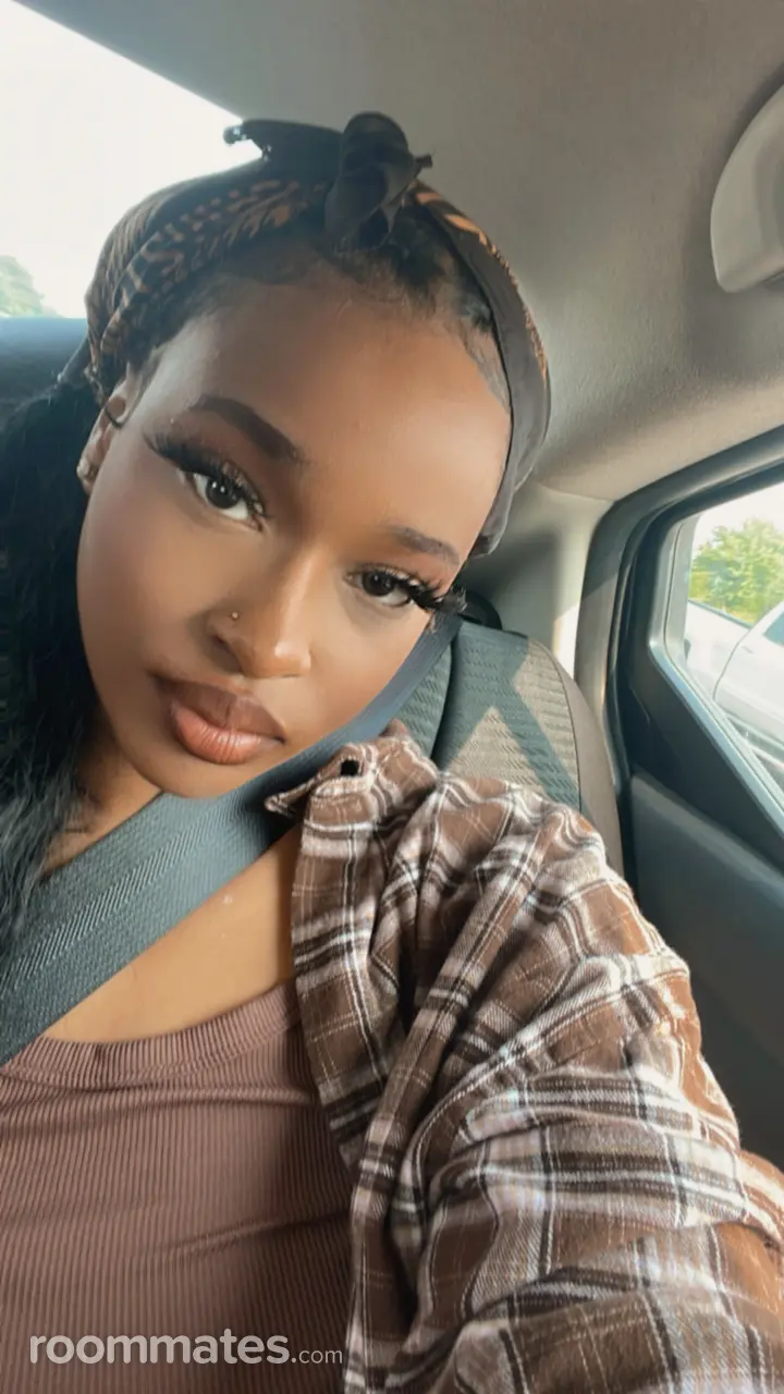 Profile photo 9 of 10