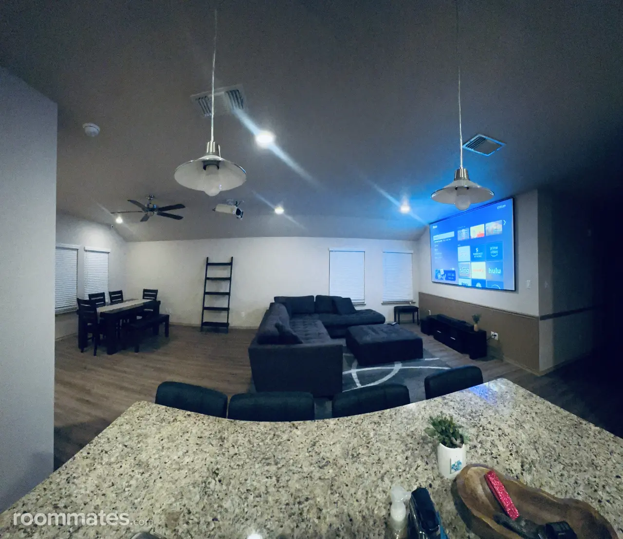 Profile photo 8 of 14