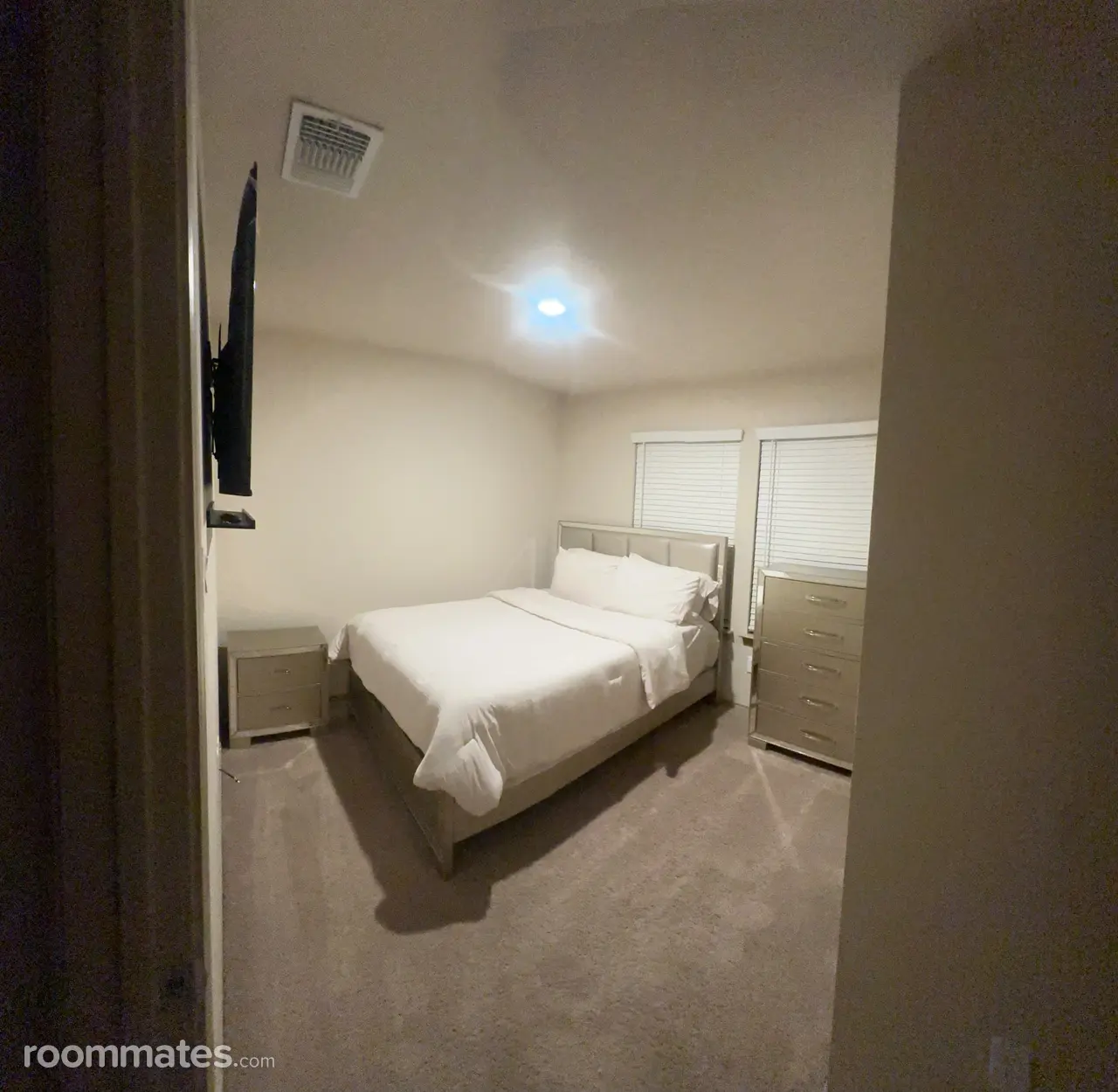 Profile photo 2 of 14