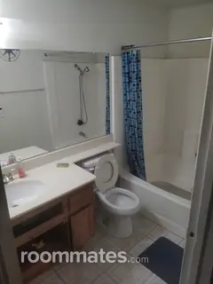 Room for rent in Lake Elsinore, CA $800, house