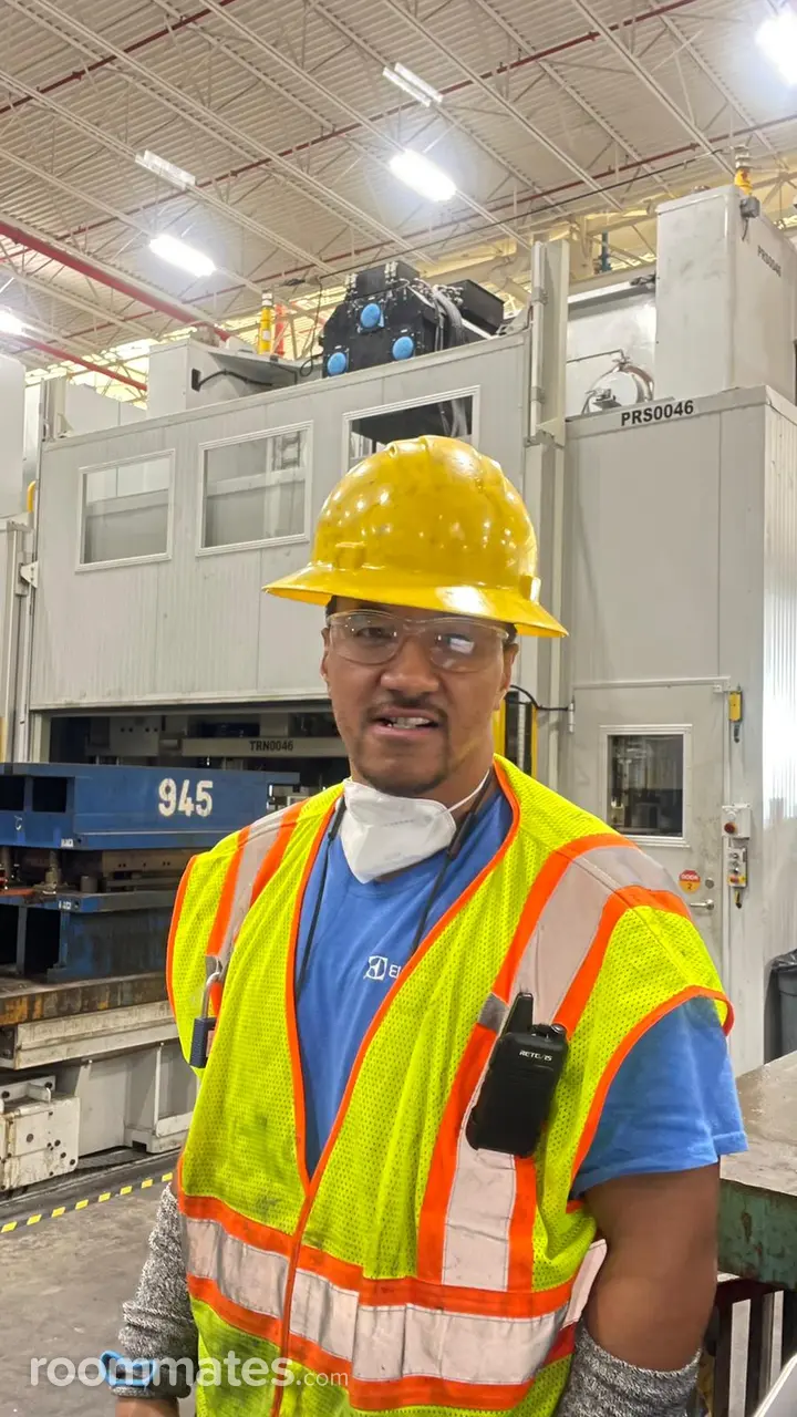 Profile photo 3 of 4