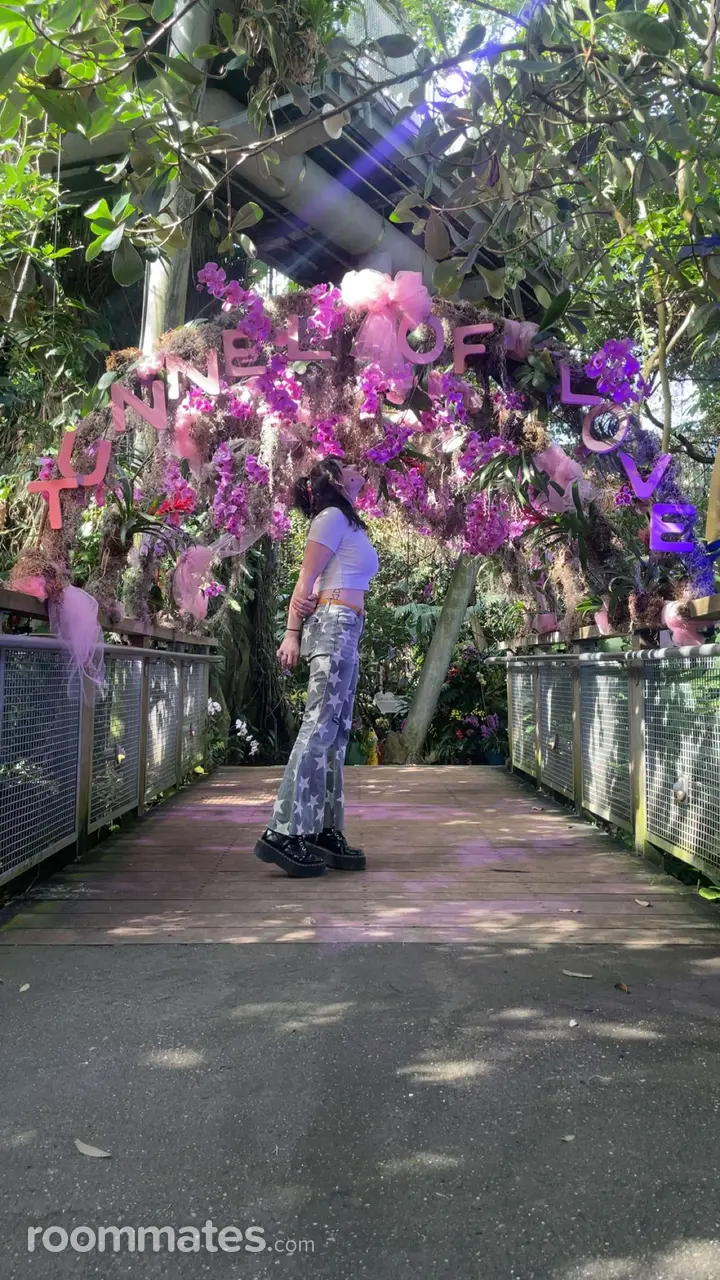 Profile photo 17 of 17