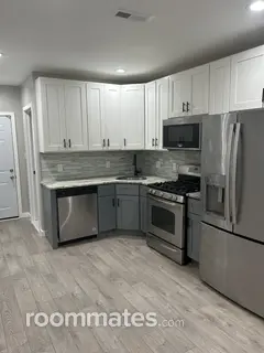 Room for rent in Philadelphia, PA $1000, house