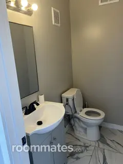 Room for rent in Philadelphia, PA $1000, house