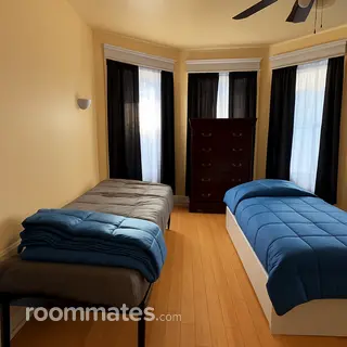 Room for rent in Philadelphia, PA $900, house