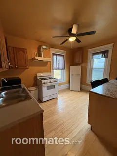 Room for rent in Philadelphia, PA $900, house