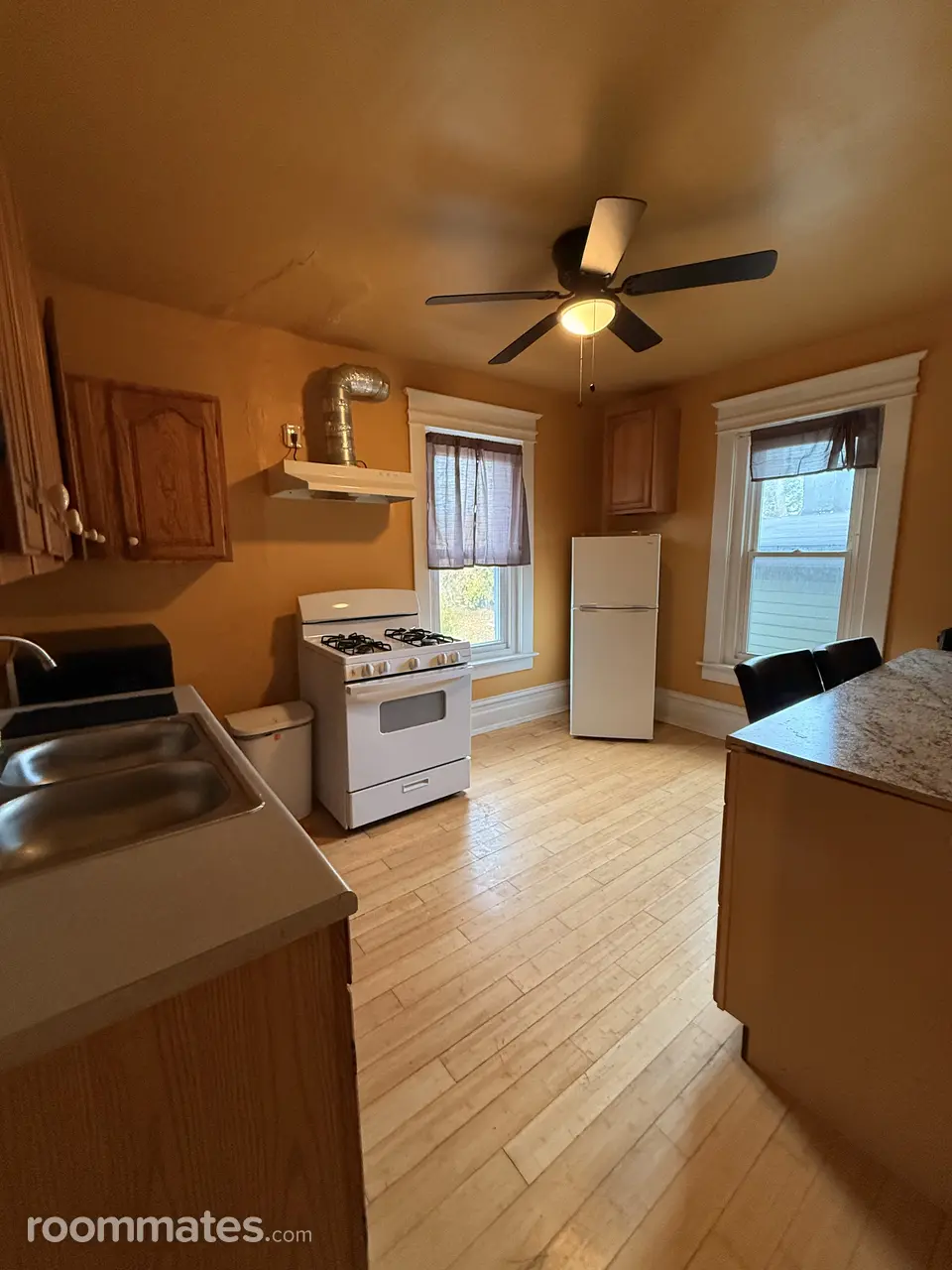 Profile photo 2 of 10