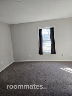 Room for rent in Dallas, NC $725, house