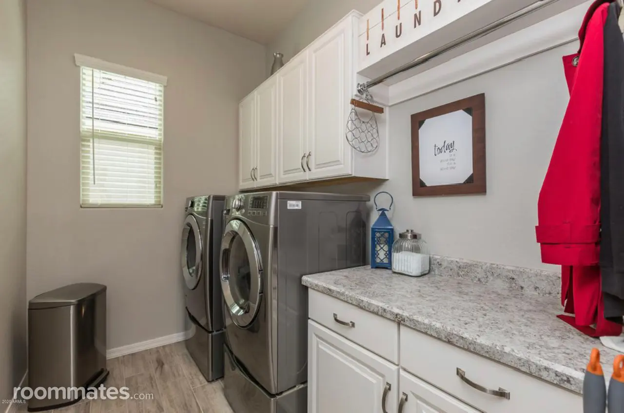 Profile photo 8 of 11