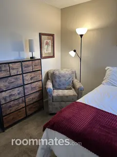 Room for rent in Glendale, AZ $900, condo