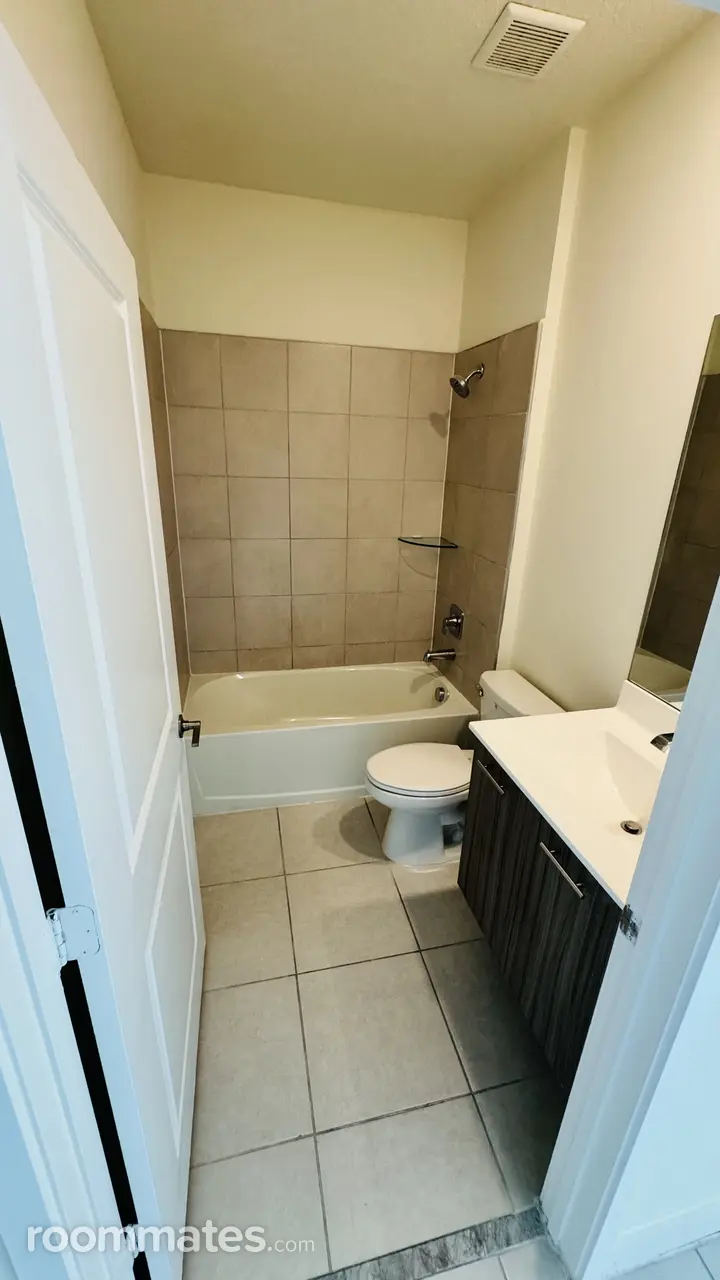 Profile photo 4 of 9