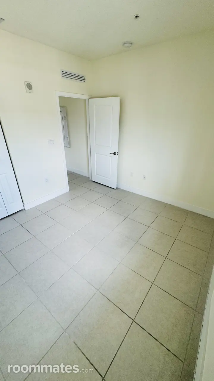 Profile photo 6 of 9