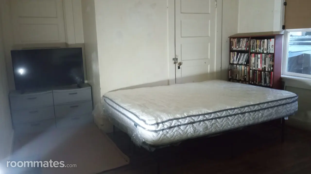 Profile photo 6 of 19