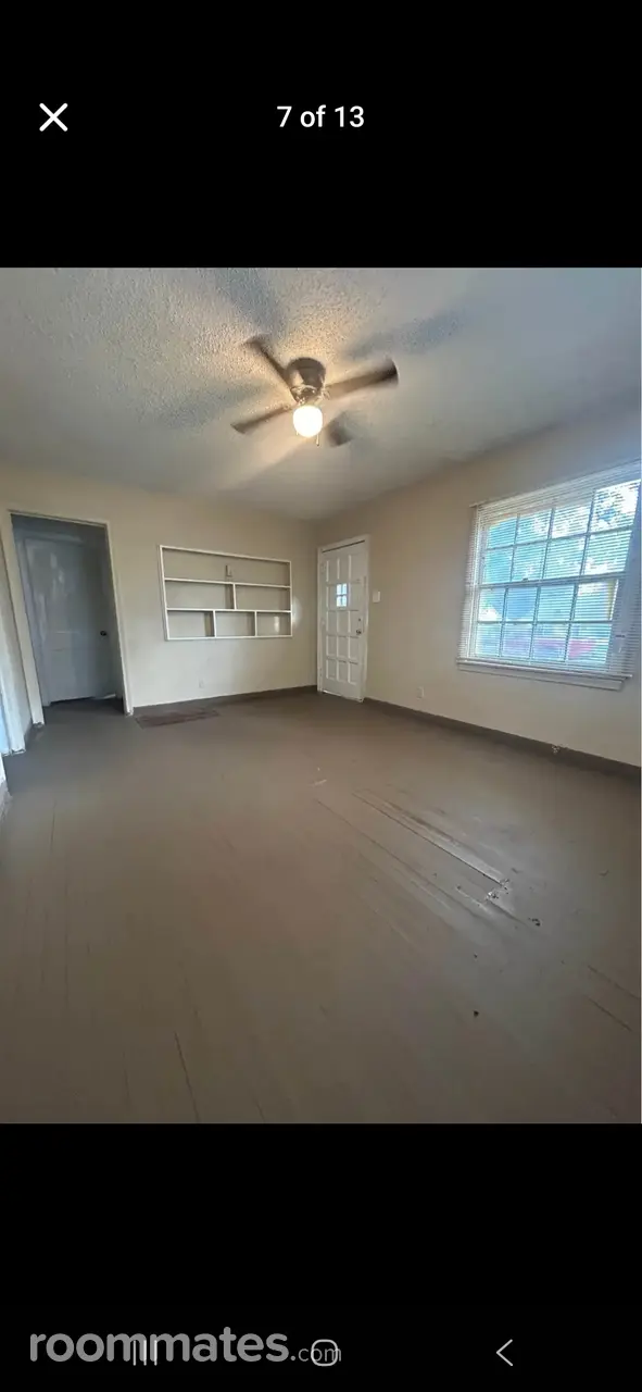 Profile photo 3 of 6