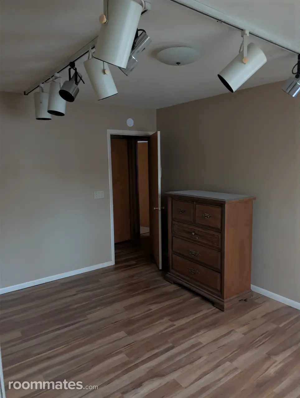 Profile photo 6 of 7