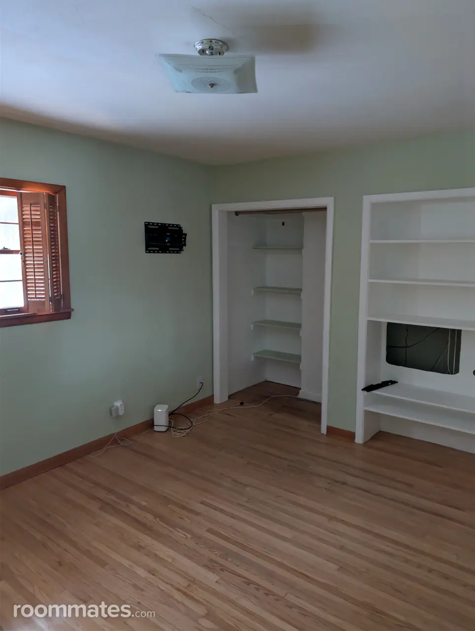 Profile photo 1 of 7