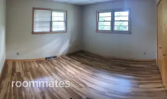 Room for rent in Coon Rapids, MN $650, house