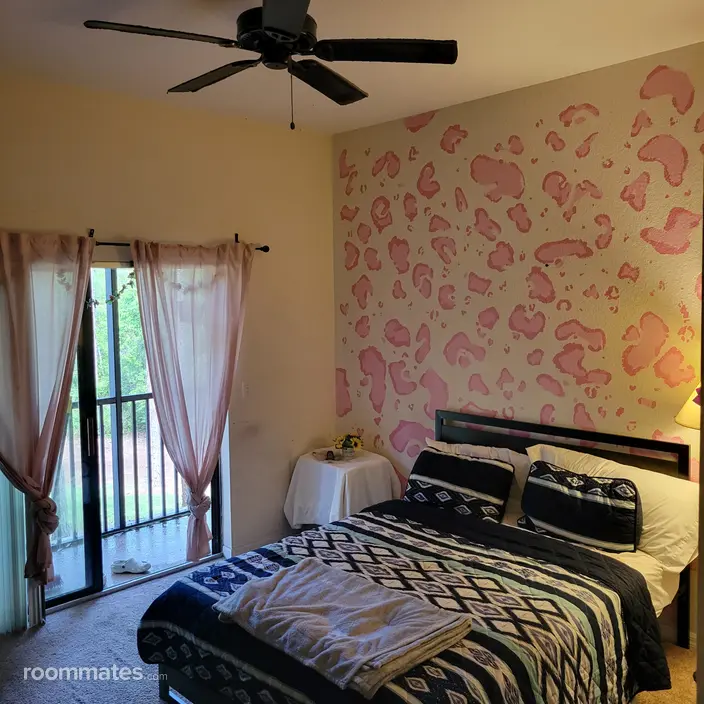 Room for rent in Celebration, FL $895, condo