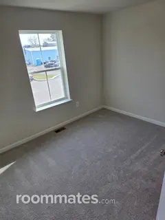 Room for rent in Kearneysville, WV $400, house