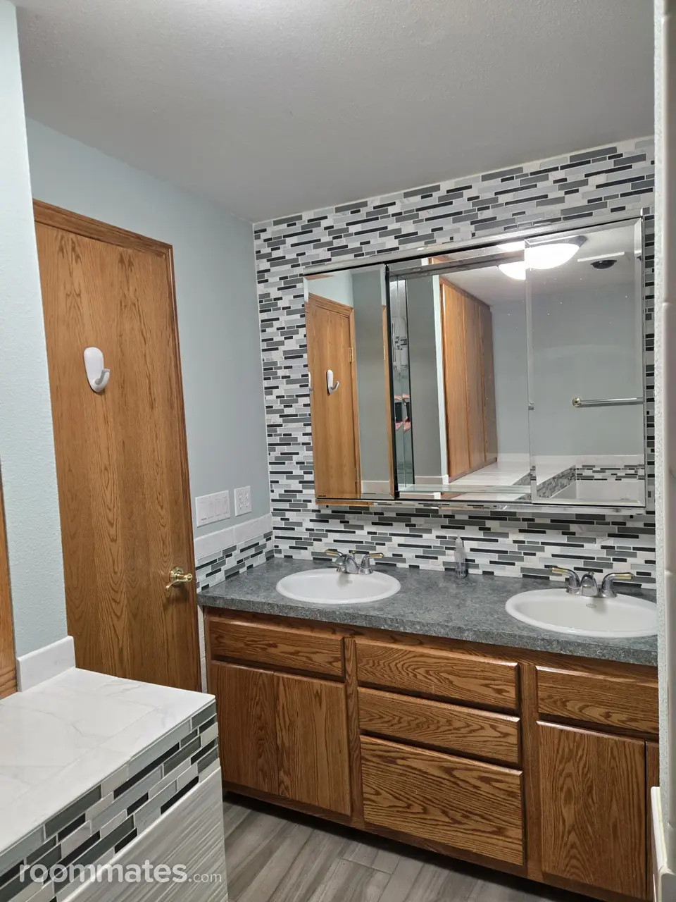 Profile photo 3 of 12