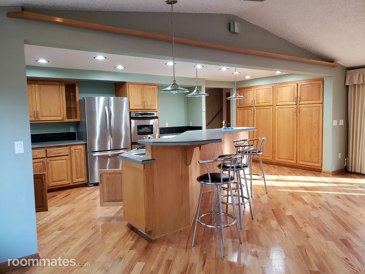 Profile photo 8 of 12